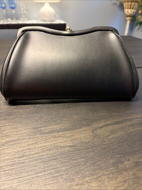 Vintage Black Leather Frame Clutch Bag | Kisslock Top Pouch